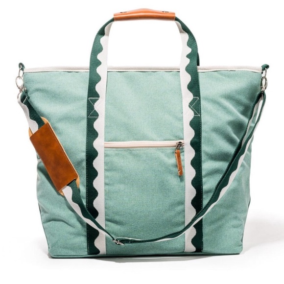 NWT Cooler Scalloped Tote - Picture 4 of 8